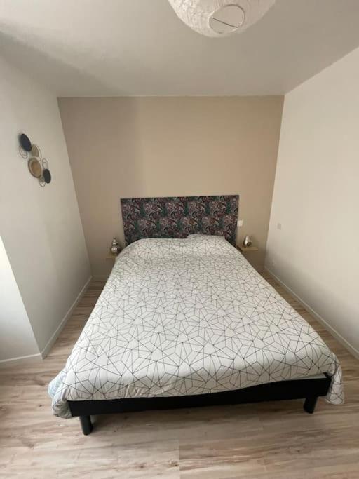 Appartement T2 Refait A Neuf Sur Le Theme Oriental à Rodez Extérieur photo