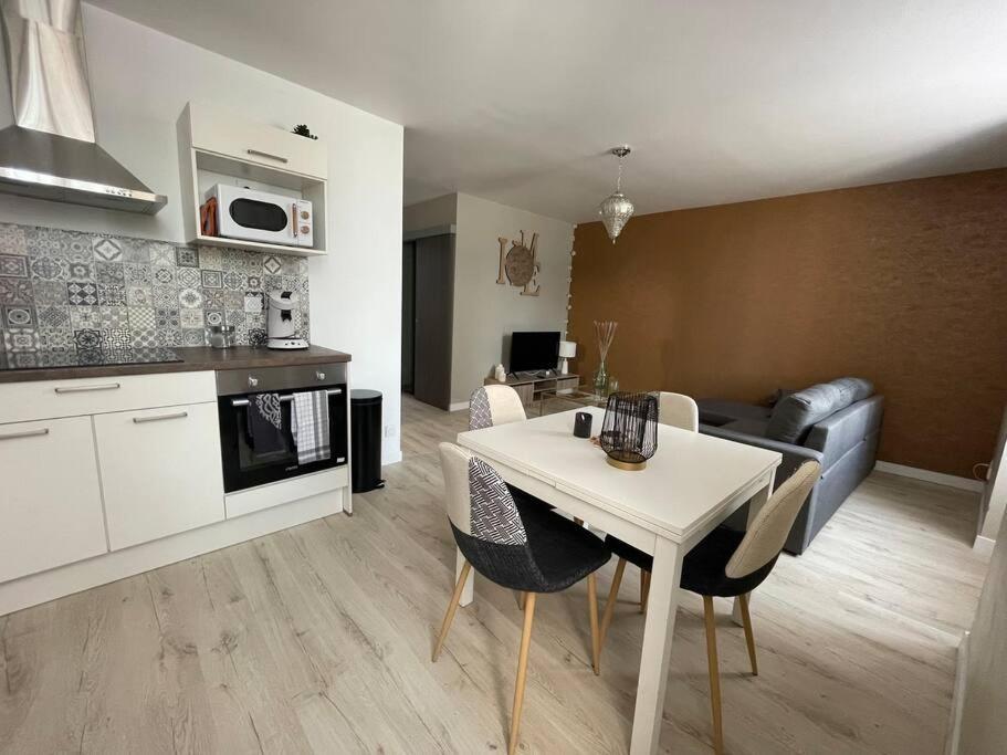 Appartement T2 Refait A Neuf Sur Le Theme Oriental à Rodez Extérieur photo